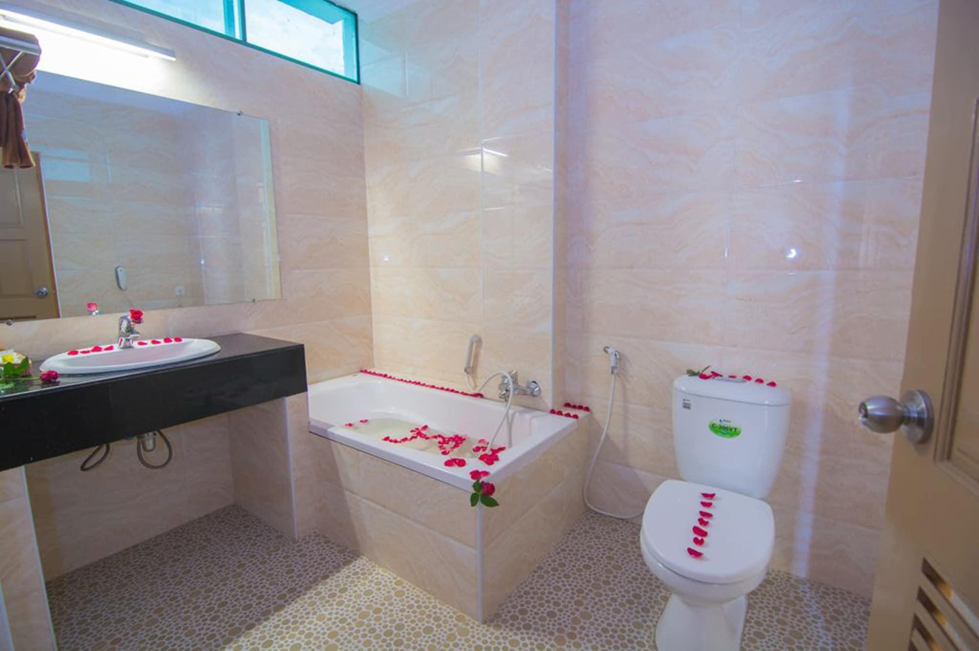 Royal Inlay Hotel Nyaung Shwe Eksteriør bilde