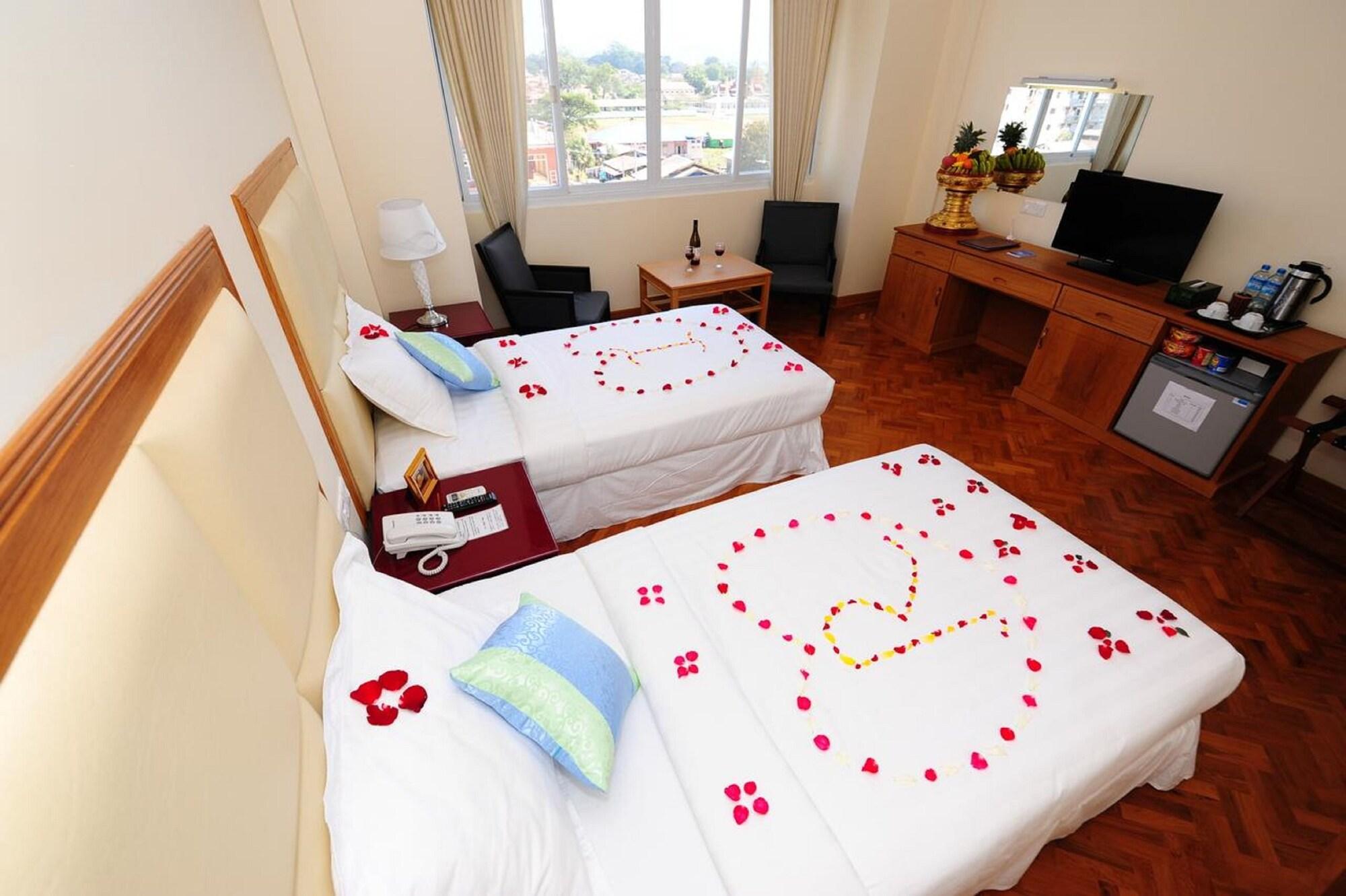 Royal Inlay Hotel Nyaung Shwe Eksteriør bilde