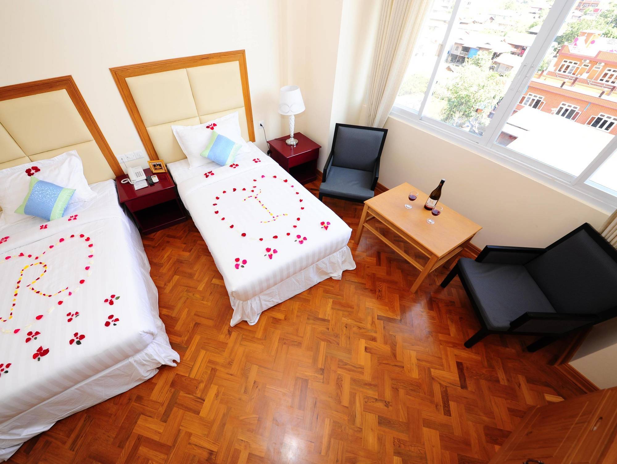 Royal Inlay Hotel Nyaung Shwe Eksteriør bilde